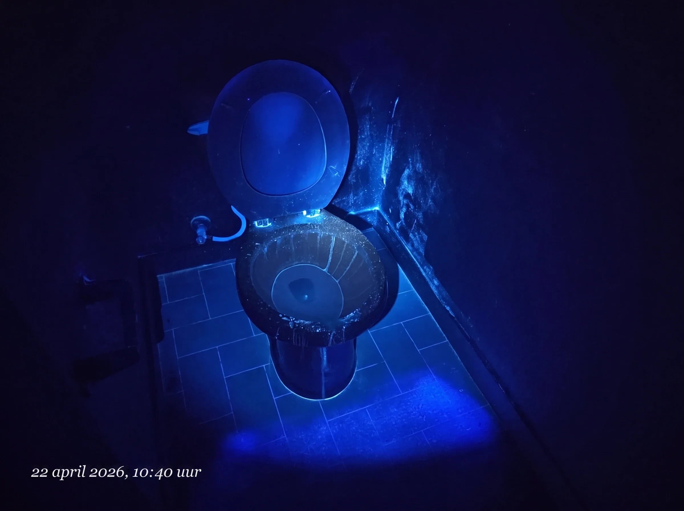 Uv-blauwlicht desinfectie actief op het toilet